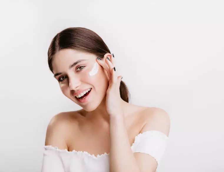 Skincare rutin kulit sensitif Ranty Maria Berbagai sumber Skincare rutin kulit sensitif Ranty Maria Berbagai sumber