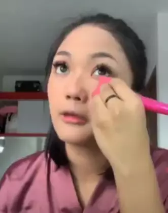 Langkah makeup natural look Marion Jola Berbagai sumber  Langkah makeup natural look Marion Jola Berbagai sumber