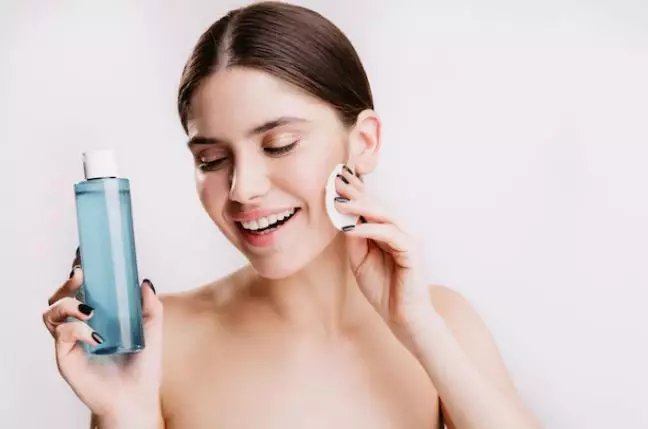 Skincare atasi beruntusan ala Nina Zatulini Berbagai sumber