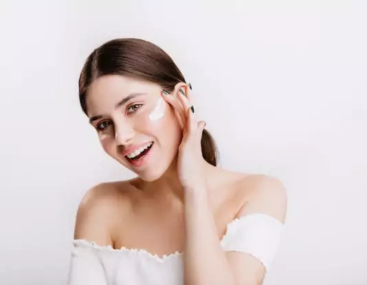 Skincare atasi beruntusan ala Nina Zatulini Berbagai sumber