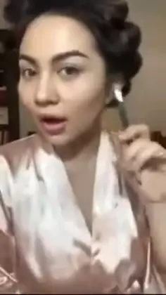 Langkah makeup Ariel Tatum Berbagai sumber