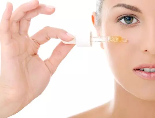 Skincare rutin ala Laura Basuki Berbagai sumber Skincare rutin ala Laura Basuki Berbagai sumber