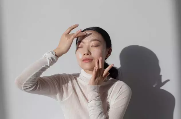 Skincare rutin ala Laura Basuki Berbagai sumber Skincare rutin ala Laura Basuki Berbagai sumber