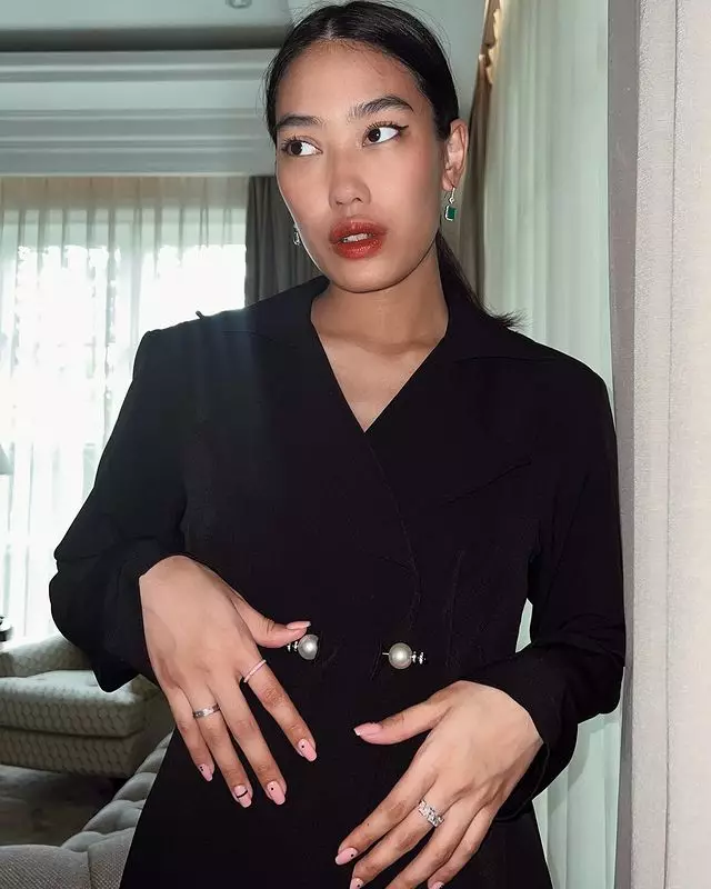 Perawatan wajah kering Alika Islamadina Instagram