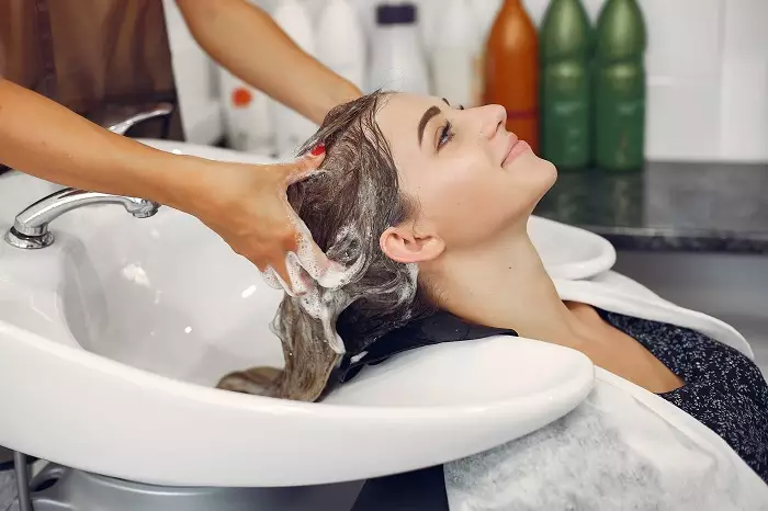 Cara merawat rambut berwarna agar tahan lama Berbagai sumber Cara merawat rambut berwarna agar tahan lama Berbagai sumber