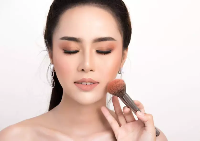 Rahasia makeup sehari-hari Adhisty Zara Berbagai sumber