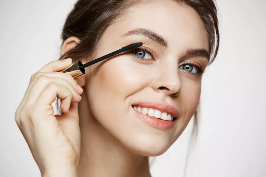 Rahasia makeup sehari-hari Adhisty Zara Berbagai sumber