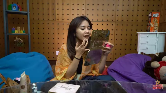 Langkah makeup flawless Mahalini Raharja Berbagai sumber Langkah makeup flawless Mahalini Raharja Berbagai sumber