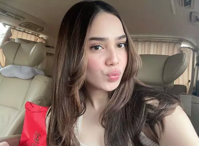 Rahasia wajah cerah tanpa jerawat Syifa Hadju Instagram Rahasia wajah cerah tanpa jerawat Syifa Hadju Instagram
