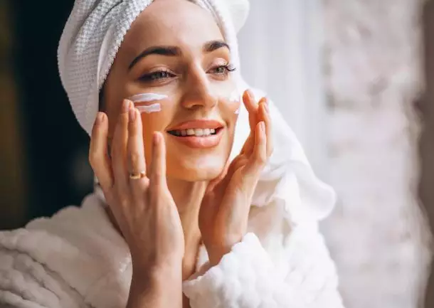 Skincare rutin Alice Norin Berbagai sumber