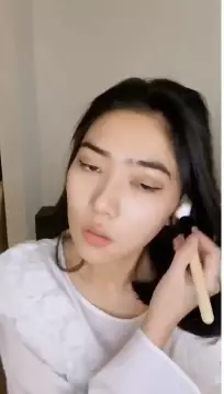 Langkah makeup simpel Isyana Sarasvati Berbagai sumber