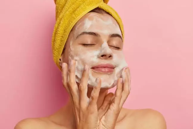 Skincare rutin ala Cathy Sharon Berbagai sumber