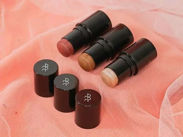 Rekomendasi bronzer lokal Berbagai sumber