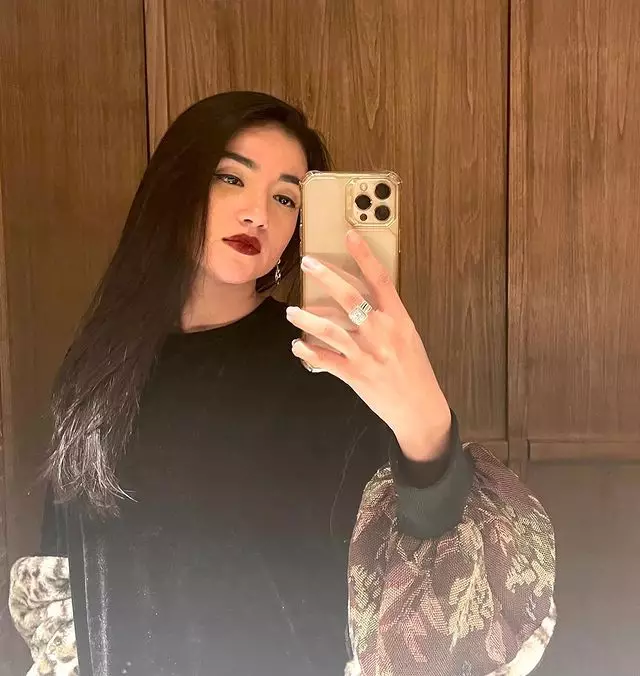 Ritual perawatan kecantikan malam Tsania Marwa Instagram Ritual perawatan kecantikan malam Tsania Marwa Instagram