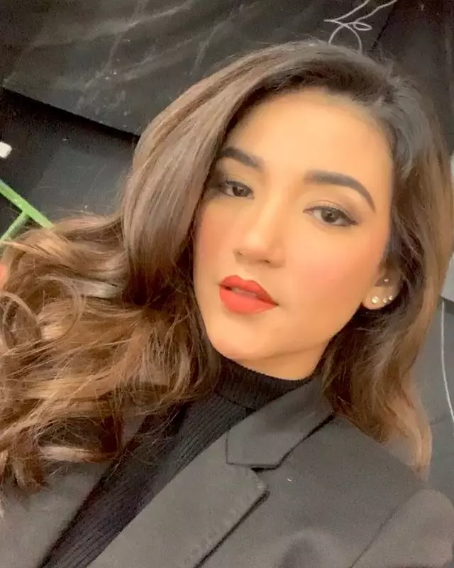 Ritual perawatan kecantikan malam Tsania Marwa Instagram Ritual perawatan kecantikan malam Tsania Marwa Instagram