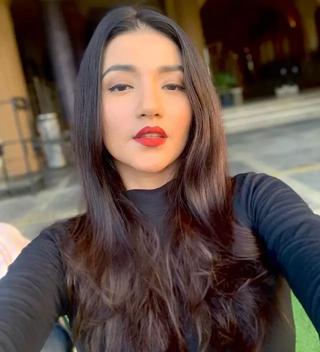 Ritual perawatan kecantikan malam Tsania Marwa Instagram Ritual perawatan kecantikan malam Tsania Marwa Instagram