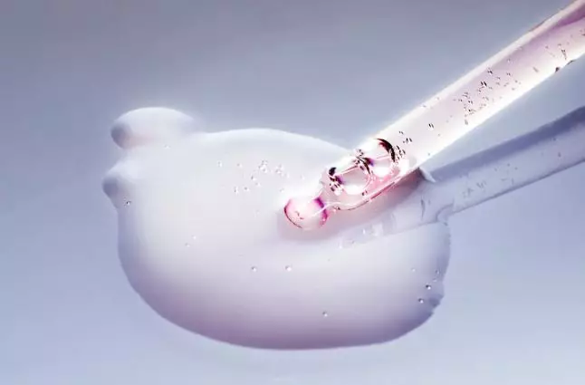 Skincare ala Dhini Aminarti Berbagai sumber