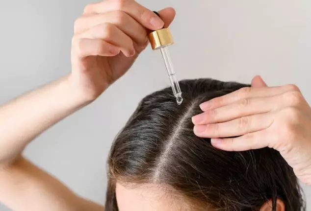 Perawatan rambut panjang ala Agatha Chelsea Berbagai sumber