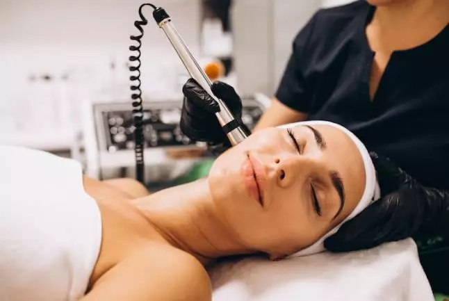 <img style= <img style=