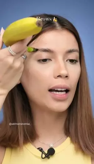 Sabrina Chairunnisa coba tren makeup pakai buah TikTok
