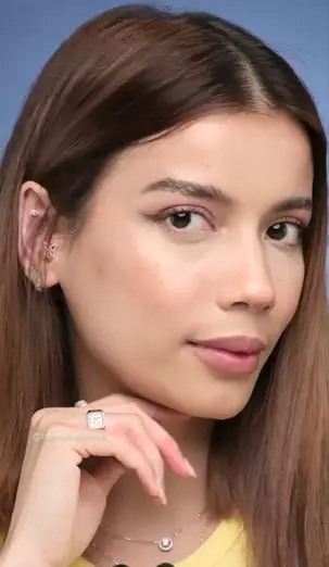 Sabrina Chairunnisa coba tren makeup pakai buah TikTok