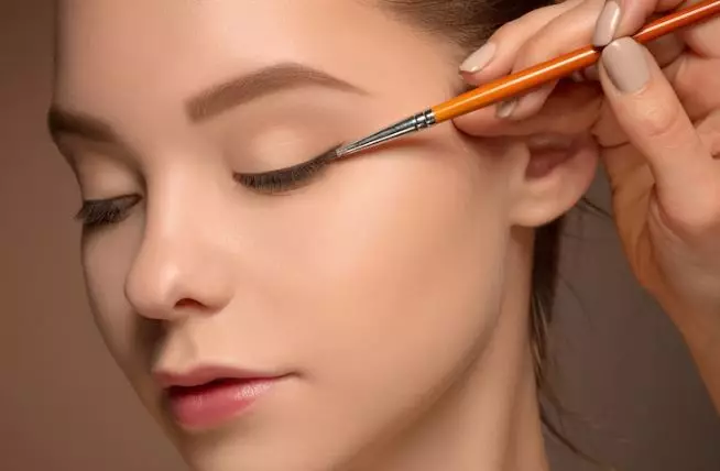 Rahasia makeup flawless ala Nikita Willy Berbagai sumber