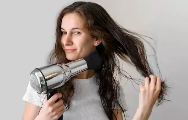 Perawatan rambut pesinetron Ersya Aurelia Berbagai sumber