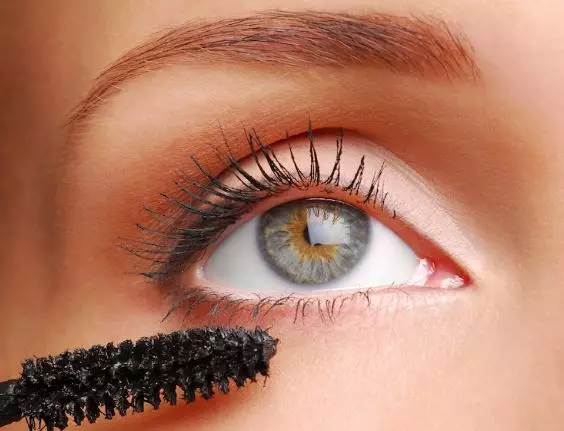 Rahasia makeup natural look ala Zaskia Sungkar Berbagai sumber Rahasia makeup natural look ala Zaskia Sungkar Berbagai sumber