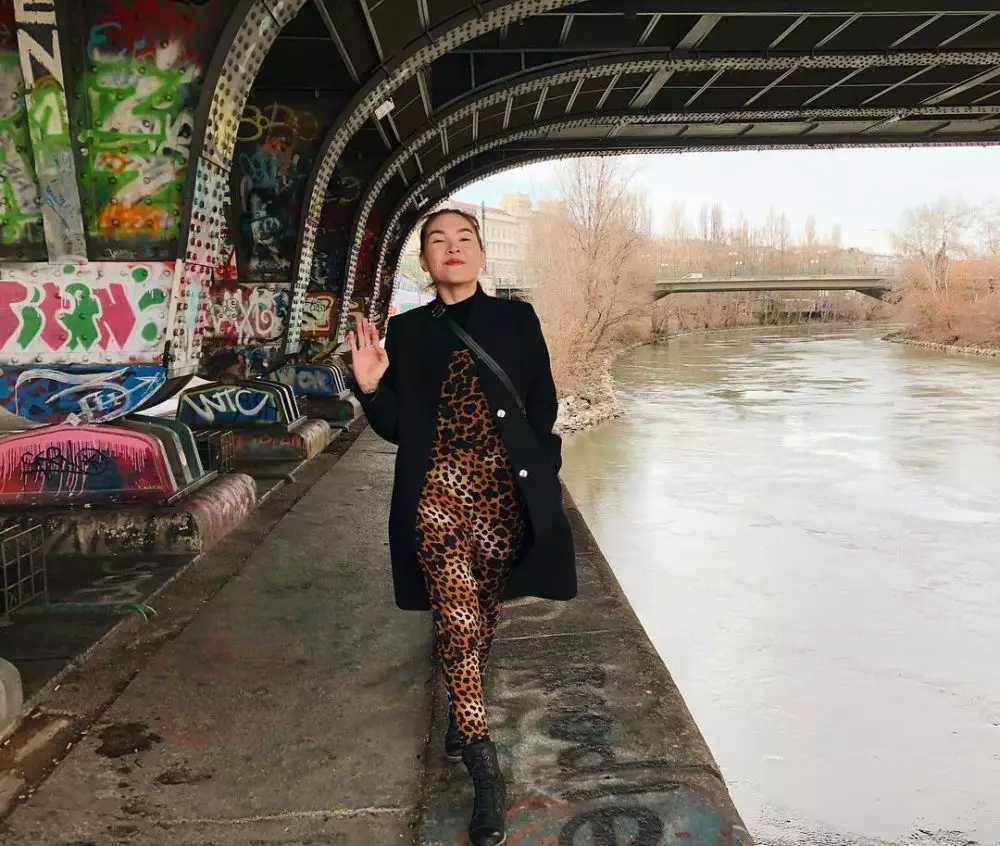 potret Sabrina Jensen yang jarang tersorot © berbagai sumber potret Sabrina Jensen yang jarang tersorot © berbagai sumber