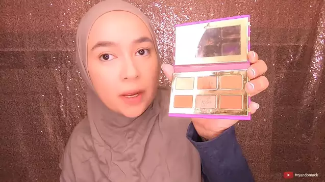 Daily makeup ala Aryani Fitriana Berbagai sumber Daily makeup ala Aryani Fitriana Berbagai sumber