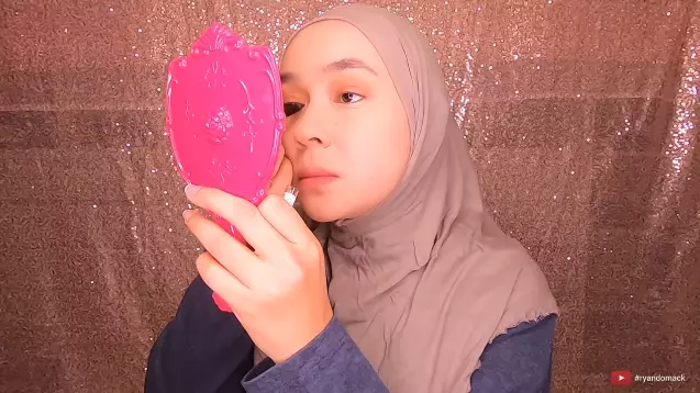 Daily makeup ala Aryani Fitriana Berbagai sumber Daily makeup ala Aryani Fitriana Berbagai sumber