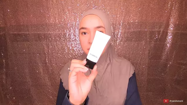 Daily makeup ala Aryani Fitriana Berbagai sumber Daily makeup ala Aryani Fitriana Berbagai sumber