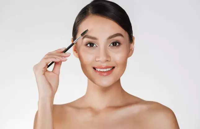 Rahasia makeup flawless ala Cinta Laura Berbagai sumber Rahasia makeup flawless ala Cinta Laura Berbagai sumber