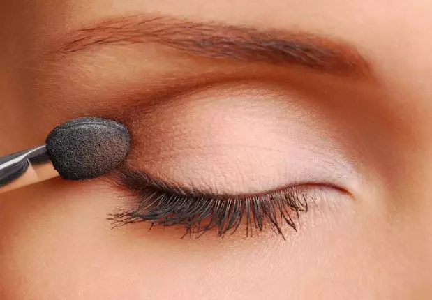 Rahasia makeup flawless ala Cinta Laura Berbagai sumber Rahasia makeup flawless ala Cinta Laura Berbagai sumber