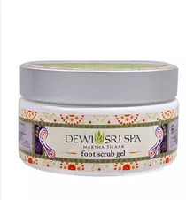 Rekomendasi foot scrub  Berbagai sumber