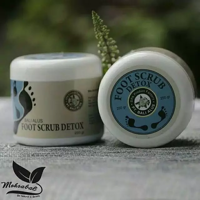 Rekomendasi foot scrub  Berbagai sumber