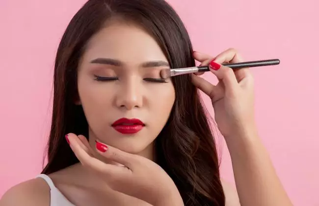 Rahasia riasan no makeup look Jessica Iskandar Berbagai sumber Rahasia riasan no makeup look Jessica Iskandar Berbagai sumber