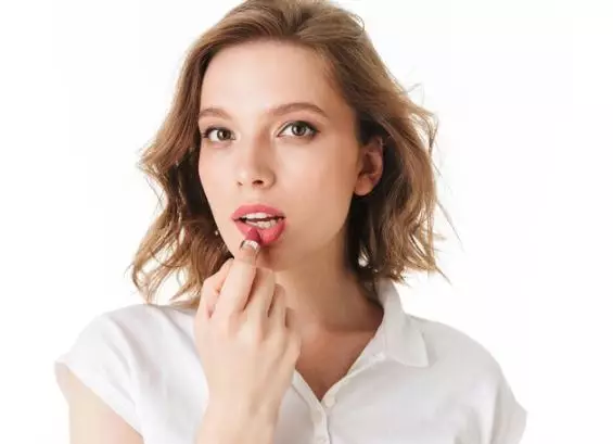 Rahasia riasan no makeup look Jessica Iskandar Berbagai sumber Rahasia riasan no makeup look Jessica Iskandar Berbagai sumber