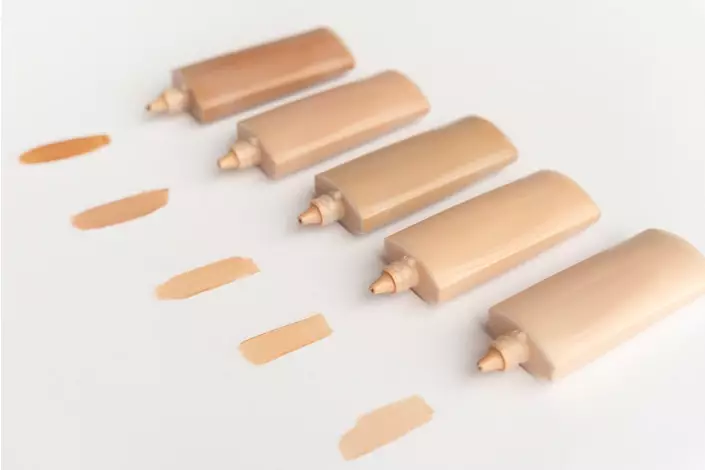 Tips menggunakan foundation agar tahan lama  Freepik.com