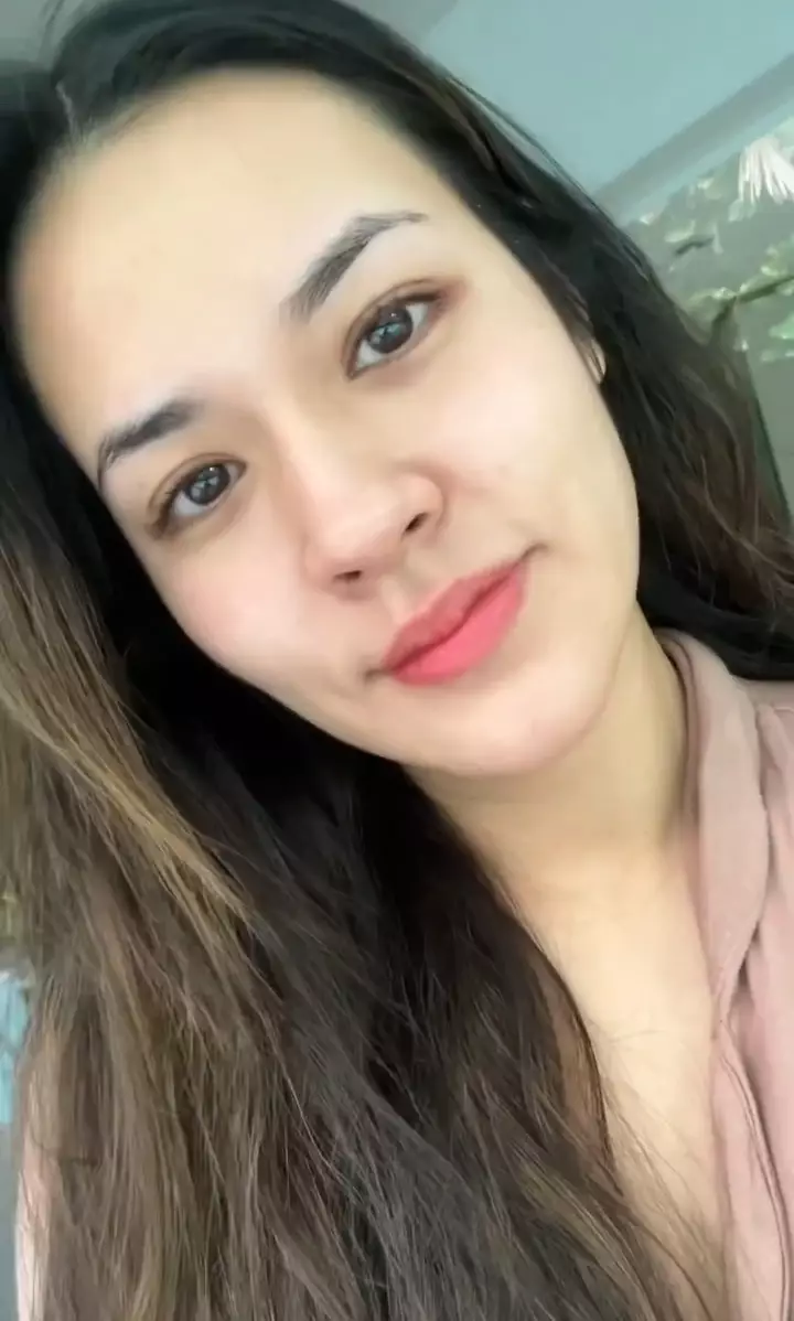 Potret 11 penyanyi tanpa makeup, Yura Yunita pede wajah berjerawat berbagai sumber