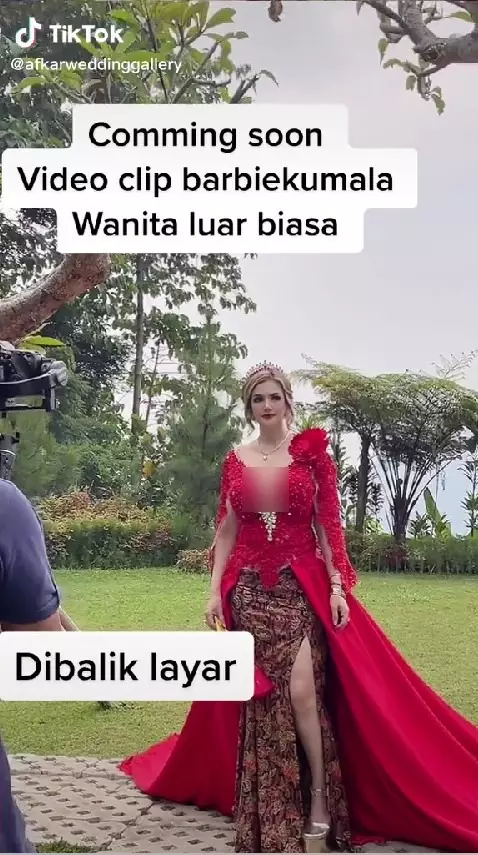 Barbie Kumalasari video klip © berbagai sumber