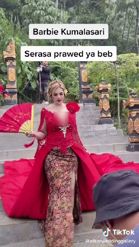 Barbie Kumalasari video klip © berbagai sumber