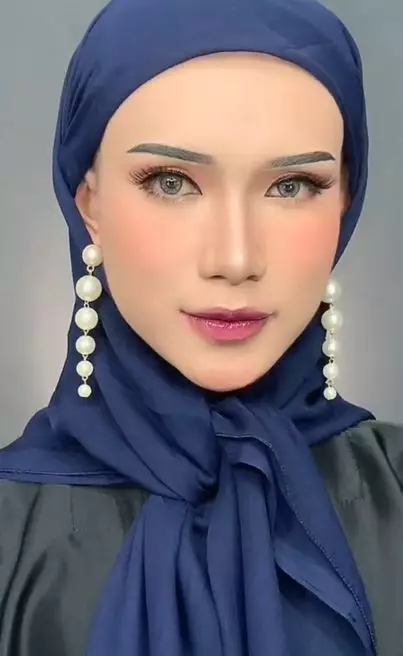 Beauty enthusiast ini recreate makeup Shandy Purnamasari TikTok