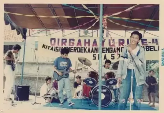 penampilan presenter pria SMA © Instagram