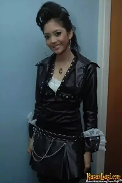 potret lawas Ririn © berbagai sumber potret lawas Ririn © berbagai sumber