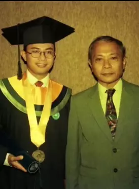 transformasi Edwin Manansang © 2022 Instagram 