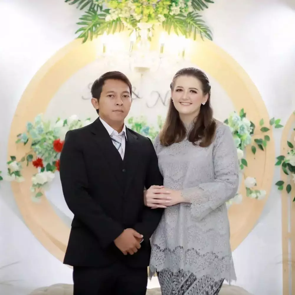 cewek bule jadi pengantin sunda © Berbagai sumber