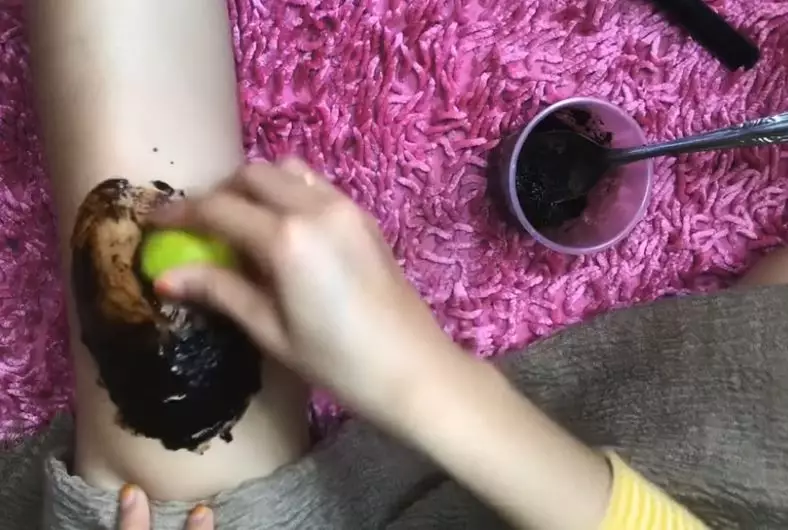 Cara membuat scrub untuk atasi siku dan lutut hitam pakai 2 bahan dapur Berbagai sumber Cara membuat scrub untuk atasi siku dan lutut hitam pakai 2 bahan dapur Berbagai sumber