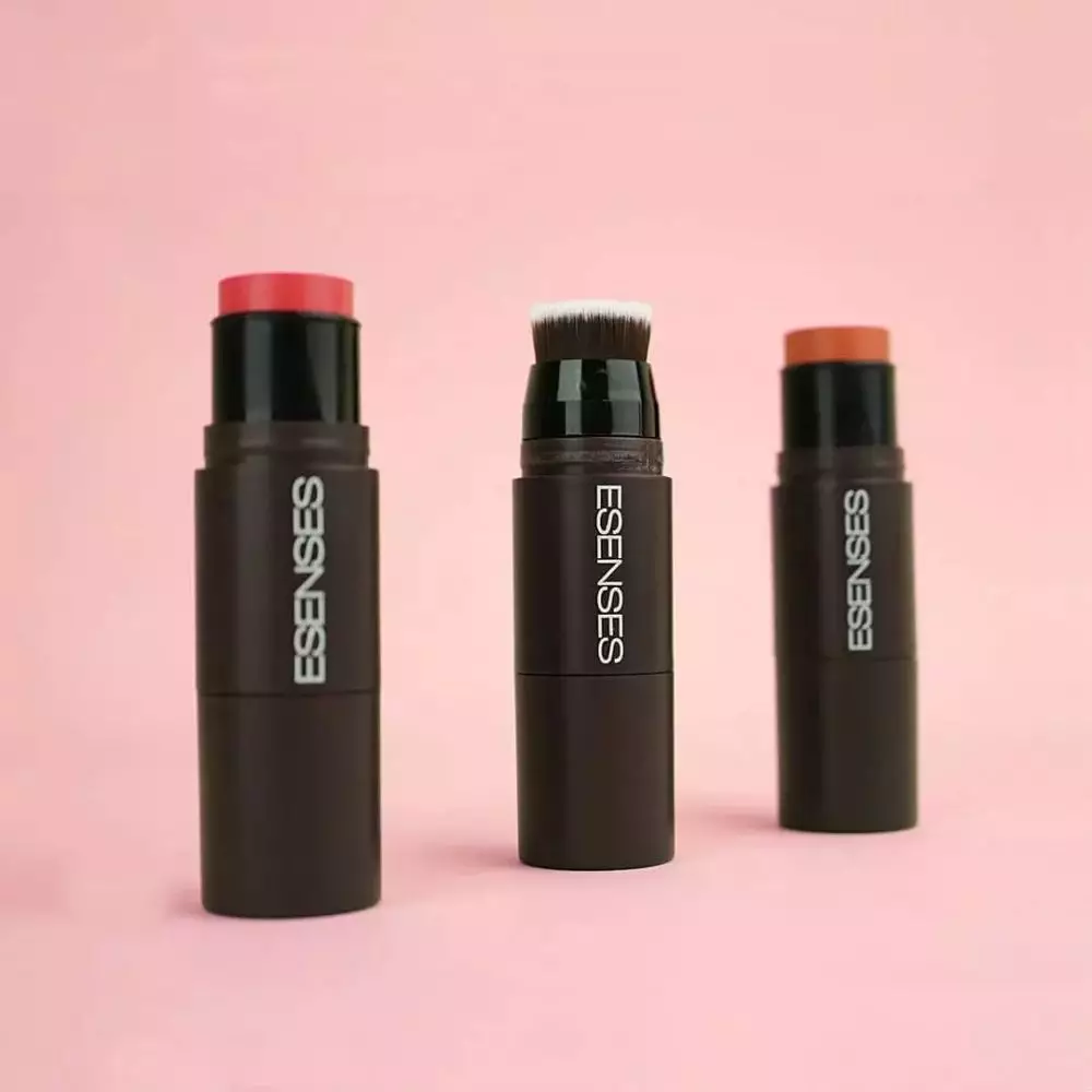 <img style= <img style=