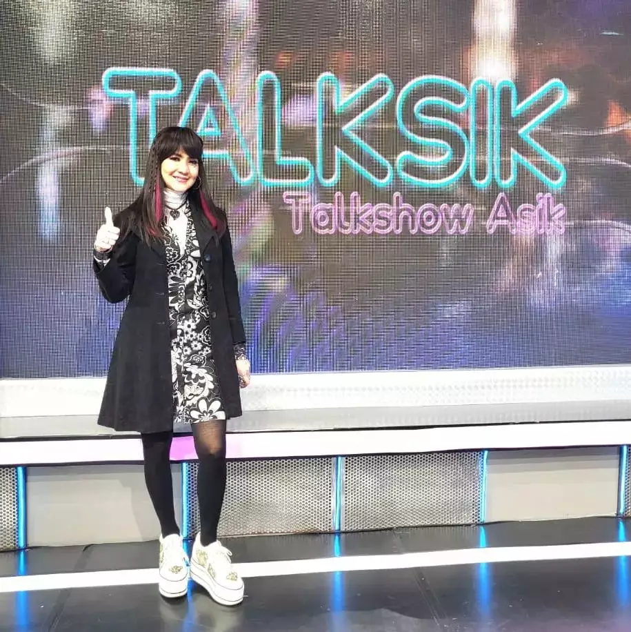 pesona penyanyi usia setengah abad © Instagram